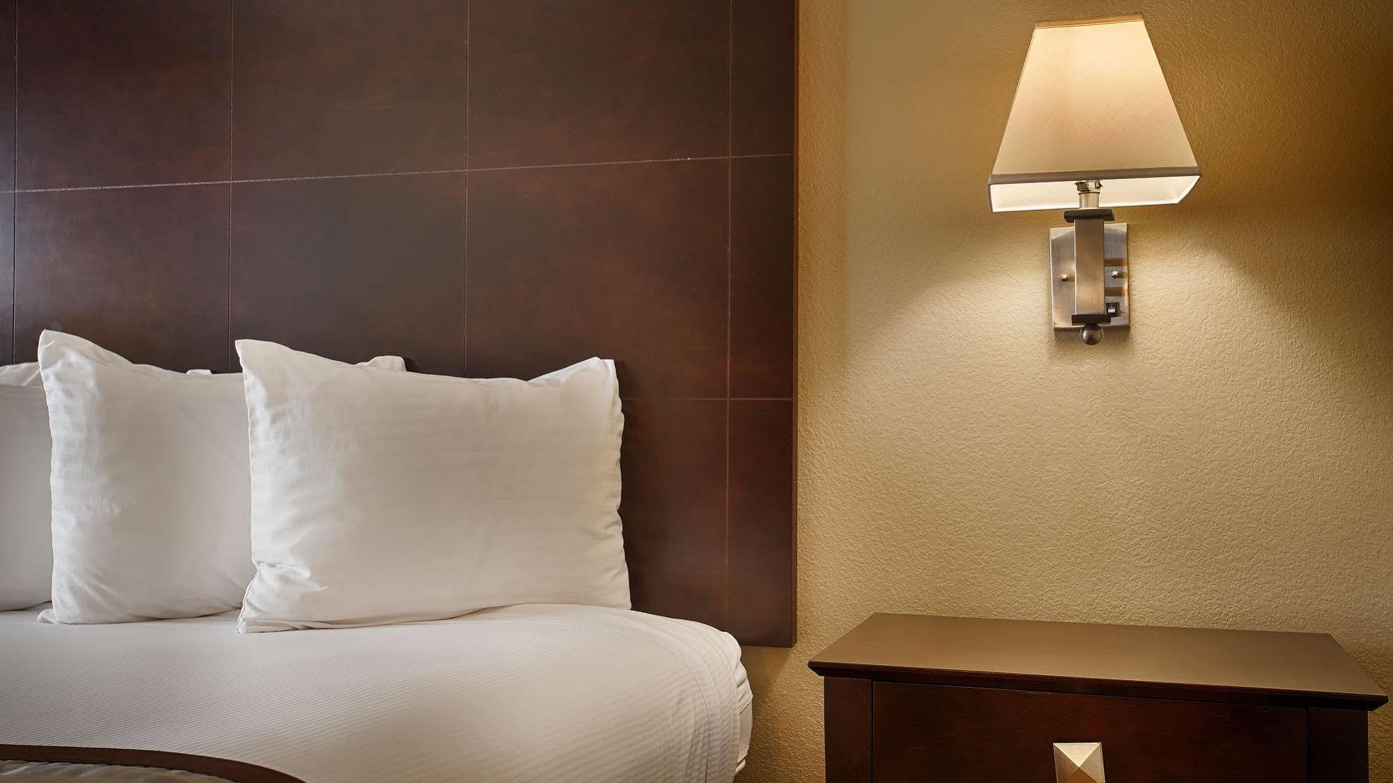 Best Western Plus Rancho Cordova Inn Exteriör bild