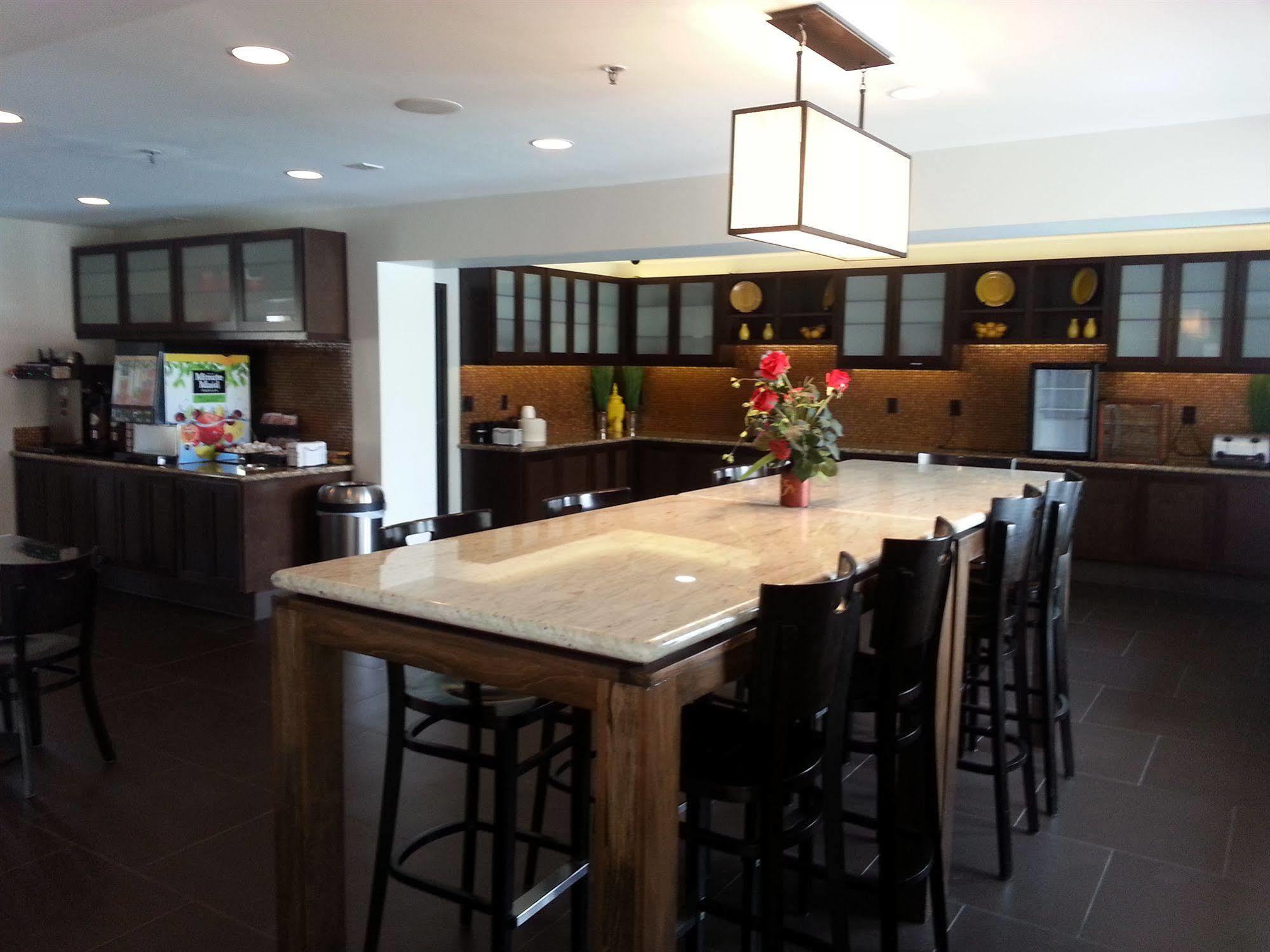 Best Western Plus Rancho Cordova Inn Exteriör bild