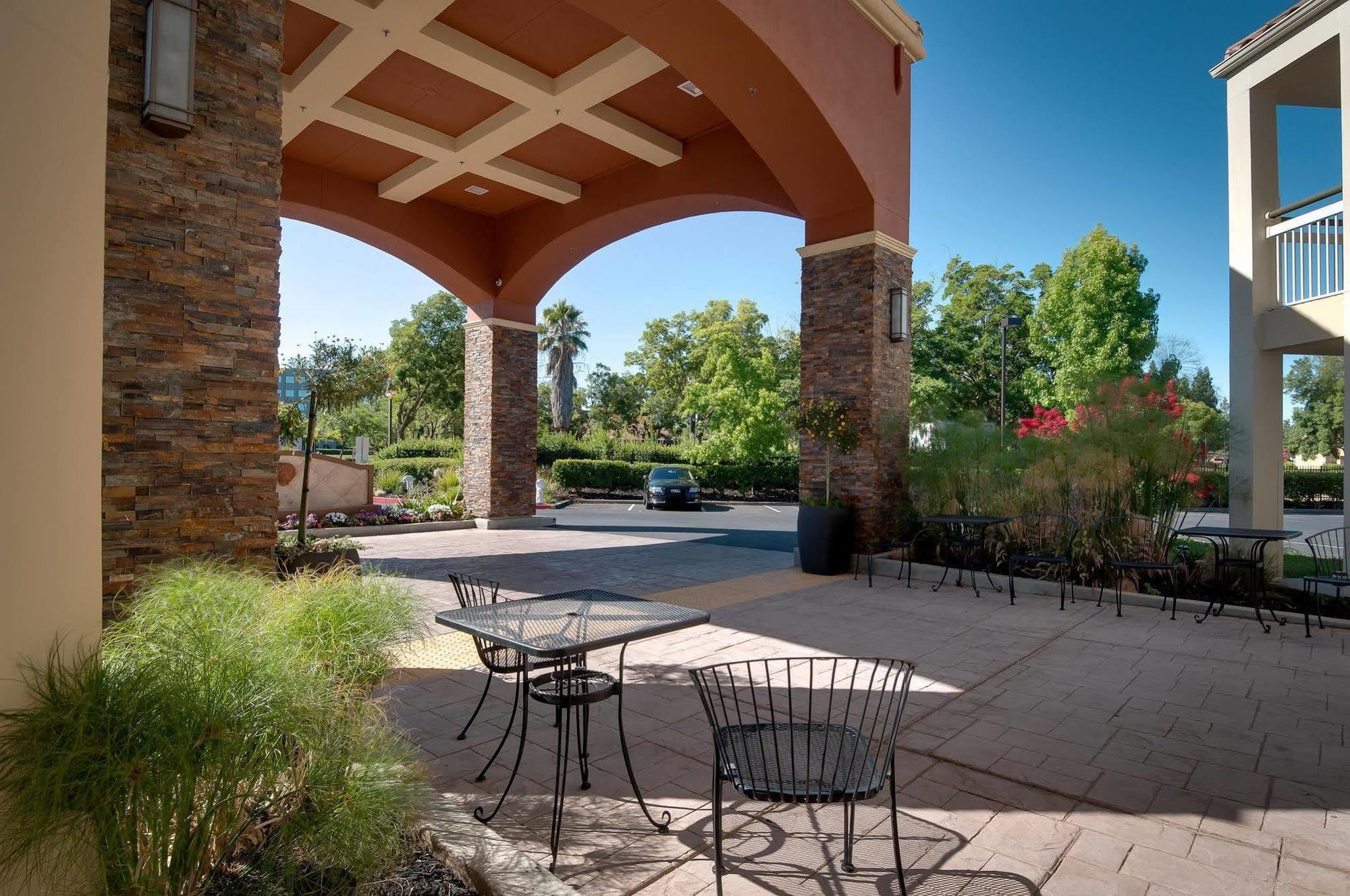 Best Western Plus Rancho Cordova Inn Exteriör bild